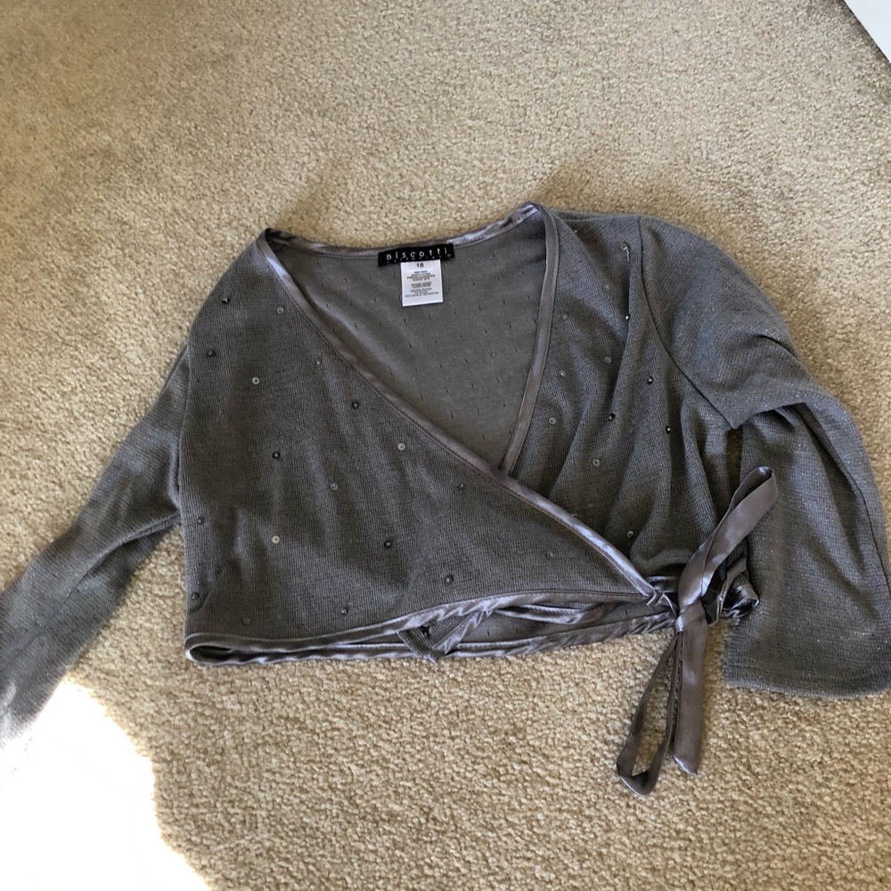 grey tie top